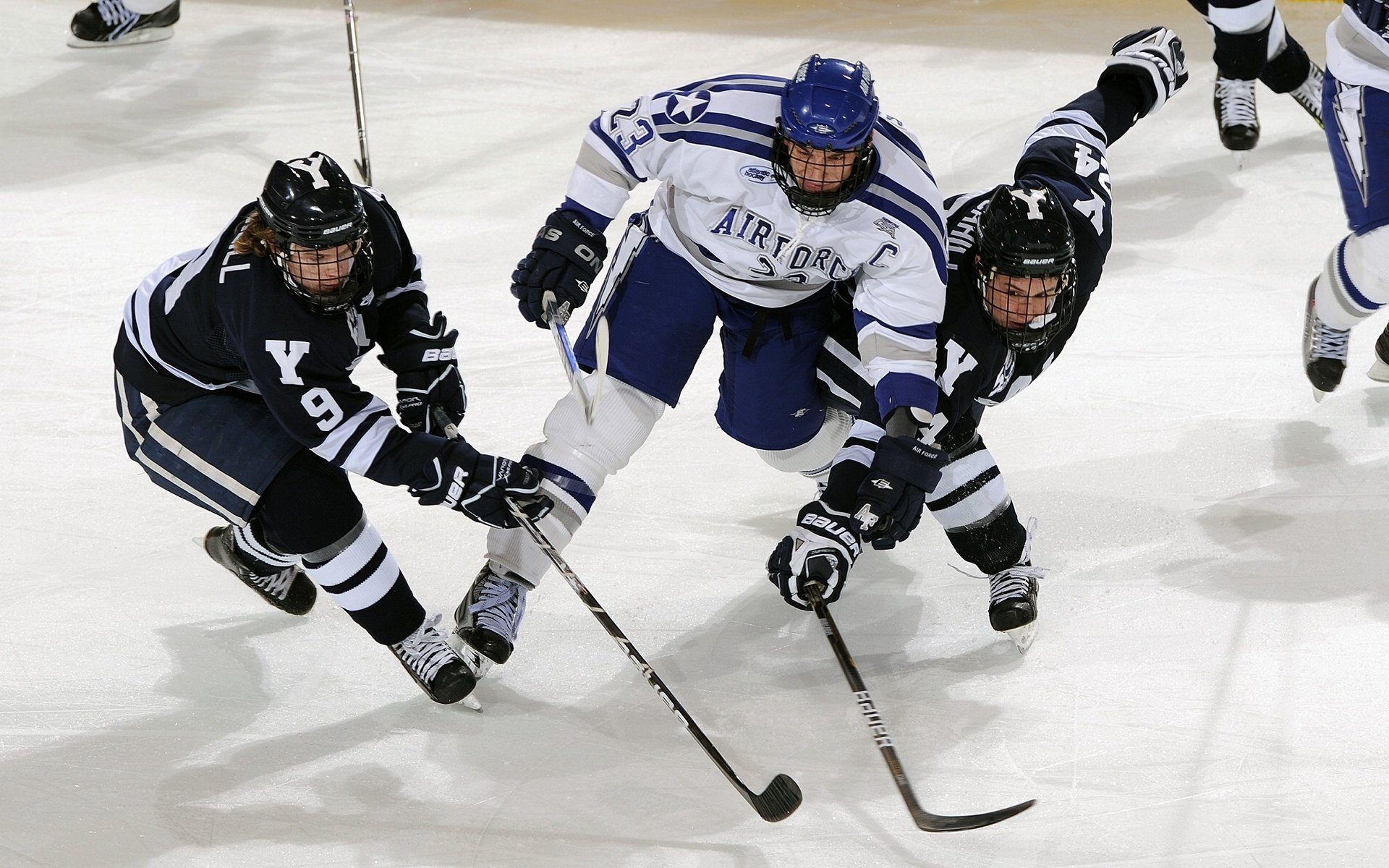 德甲快节奏：攻防变幻莫测，令人目不暇接，德甲最快速度